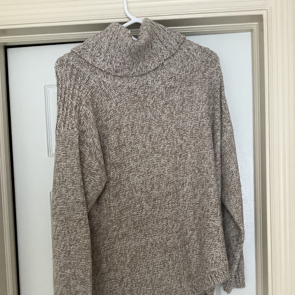 New York & Co. tan & white, long asymmetrical turtleneck sweater, Size M